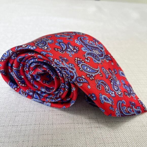 Croft&Barrow Paisley silk Tie. Red - Picture 1 of 8